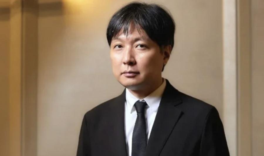 45歲金秉祐曾執導《90分鐘末日倒數》等作品。