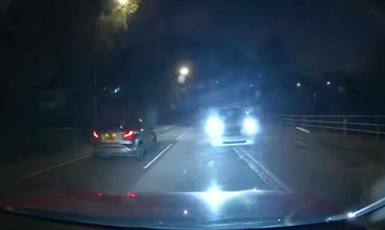 大埔公路日前險發生交通意外。(fb「車cam L(香港群組)」截圖)