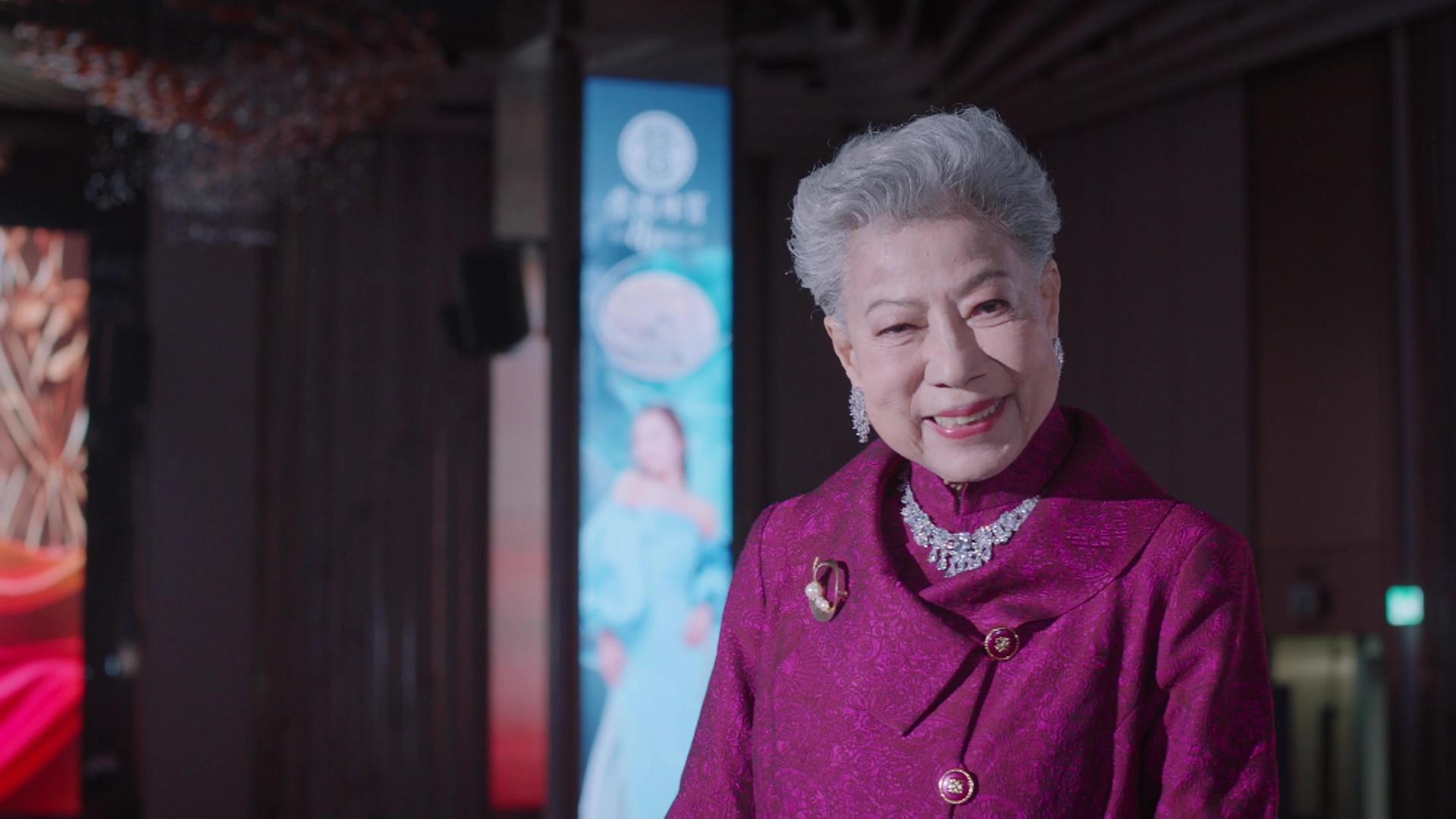 金式森林|羅蘭花生騷10集換足14套靚衫 監製爆羅蘭姐近乎一take過完成所有拍攝