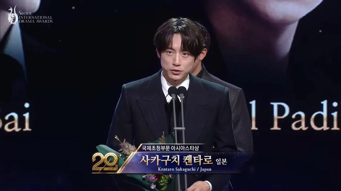 坂口健太郎再到南韓領獎。