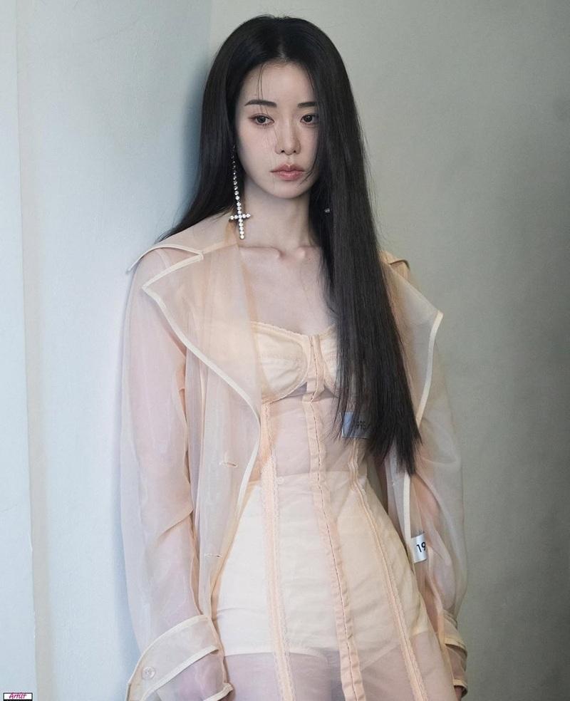 2022年在劇集《黑暗榮耀》演反派角色朴涎鎮,再次受到注目。