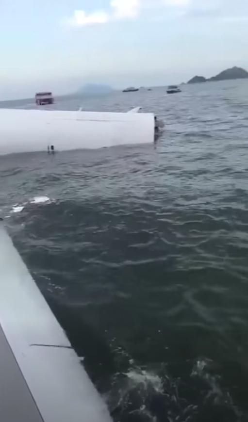 香港國際機場發生致命航空事故。(fb「車cam L(香港群組)」圖片)