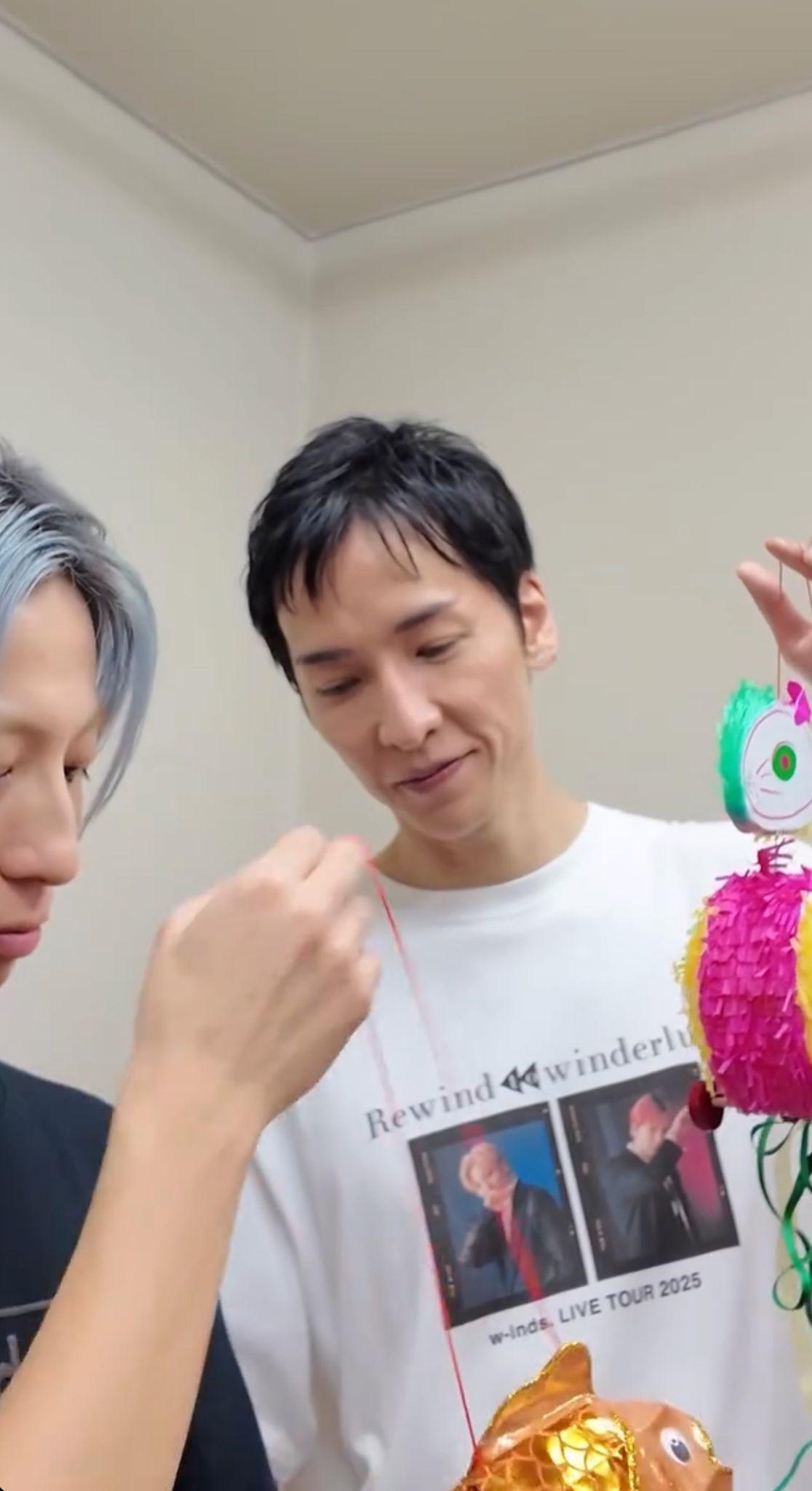 千葉涼平、橘慶太拿起燈籠愛不釋手,更大讚可愛。