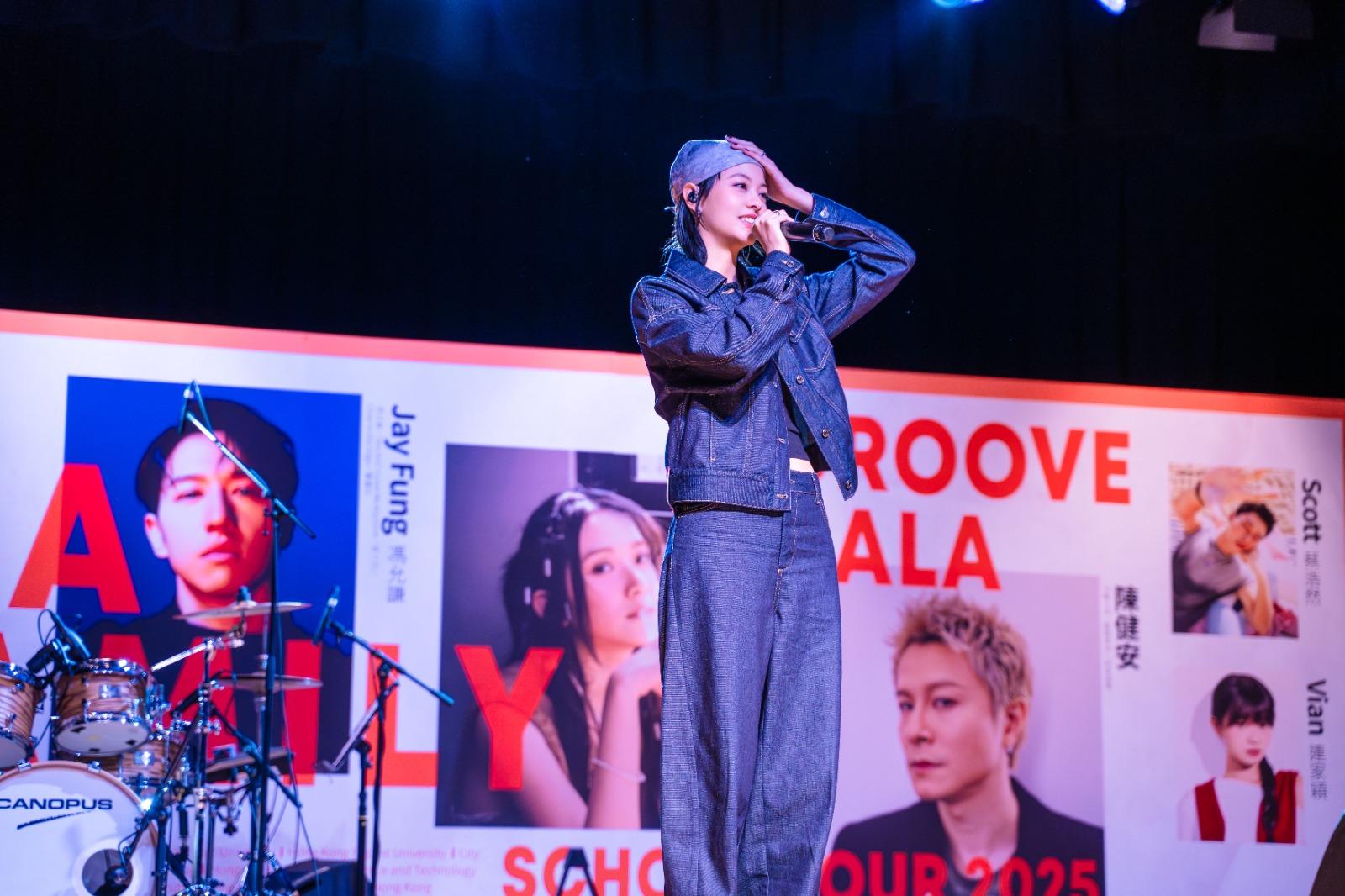 盧慧敏演唱時台下反應熱烈。