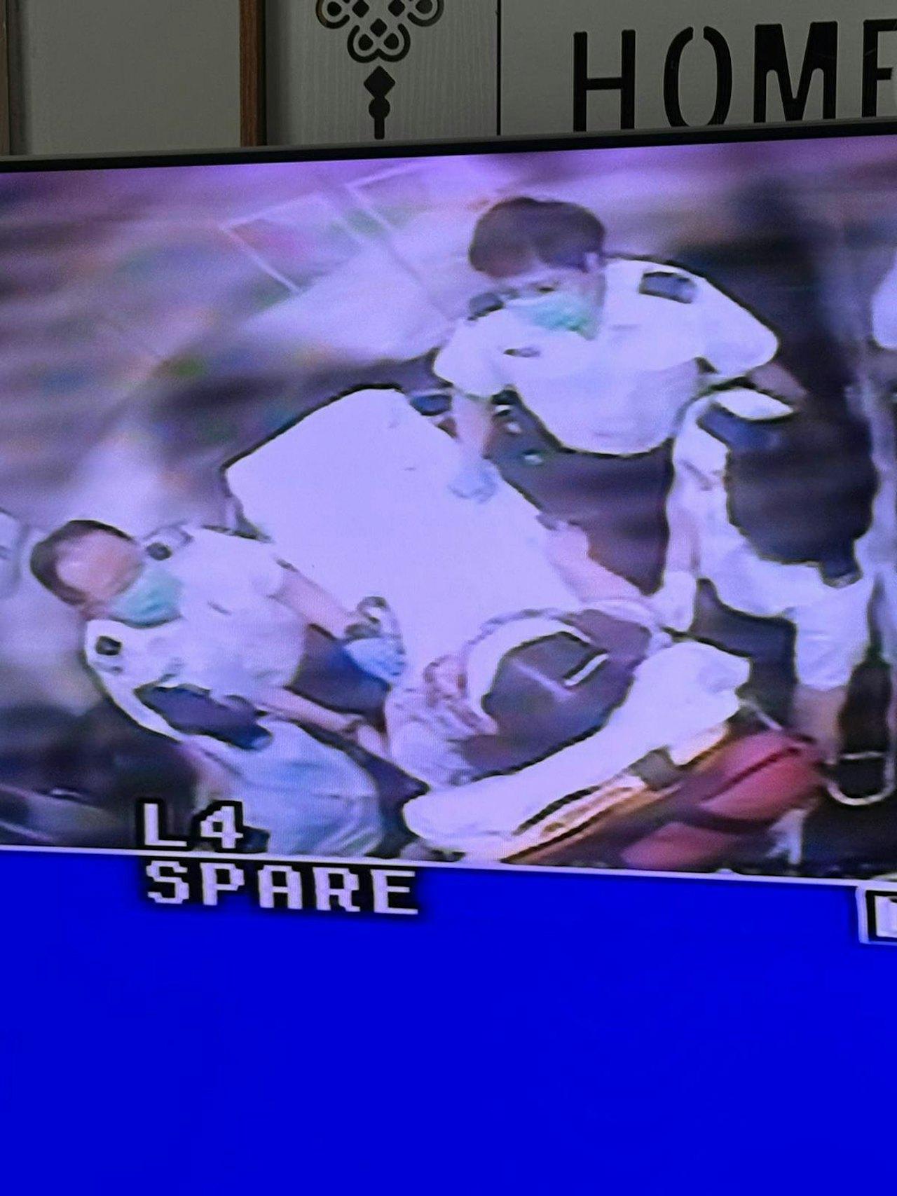 何伯何太早前於寓所外發生流血衝突而雙雙被捕