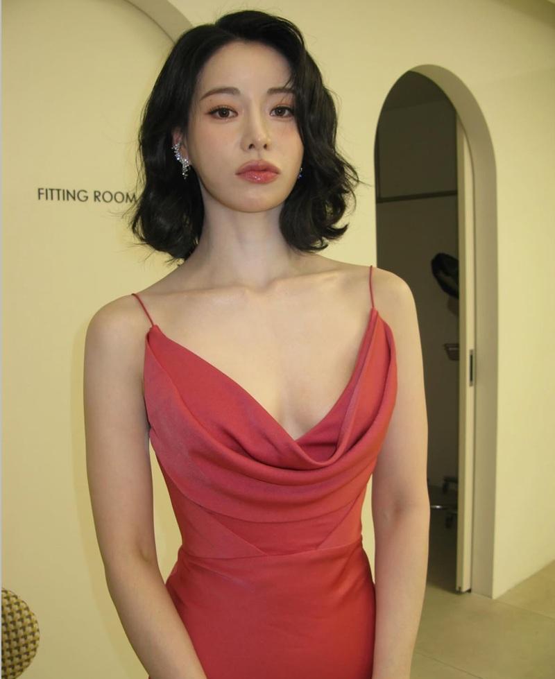 2023年被影到與演員李到晛約會照,確認戀情。