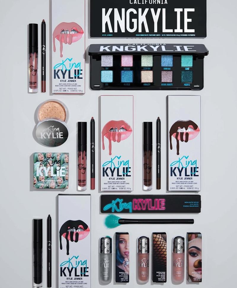 美裝王國令她晉身10億美元富婆行列。