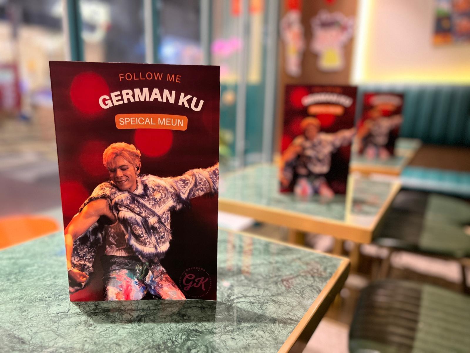 古粉包下銅鑼灣耀華街 Beyond Coffee and Bar 作應援餐廳,於10月11日至30日舉辦《OH YEAH!》主題展覽及慈善拍賣會