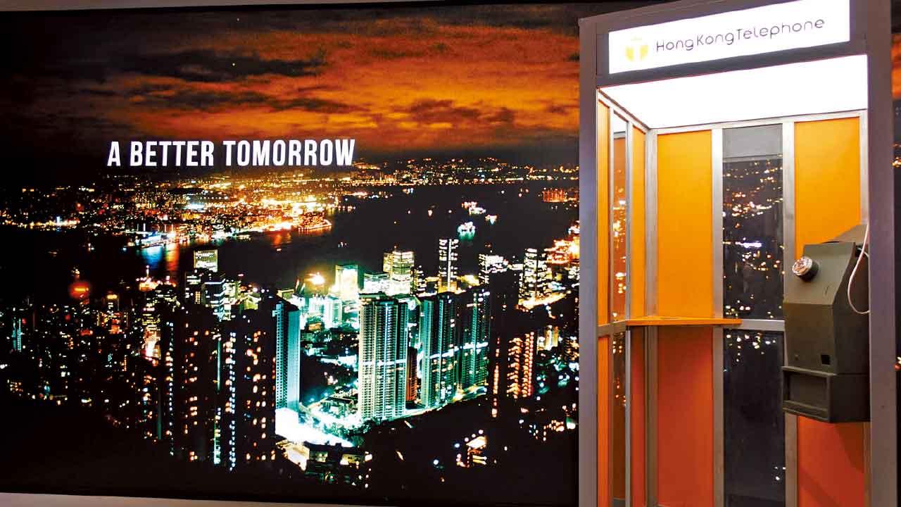 「A Better Tomorrow」置舊式電話亭,看八十年代夜景緬懷歲月。