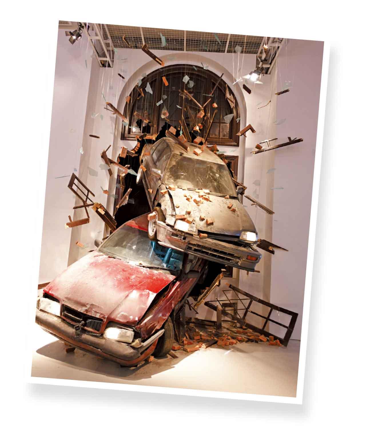 「橫掃片場」真實呈現警車與賊車追截激烈情況。