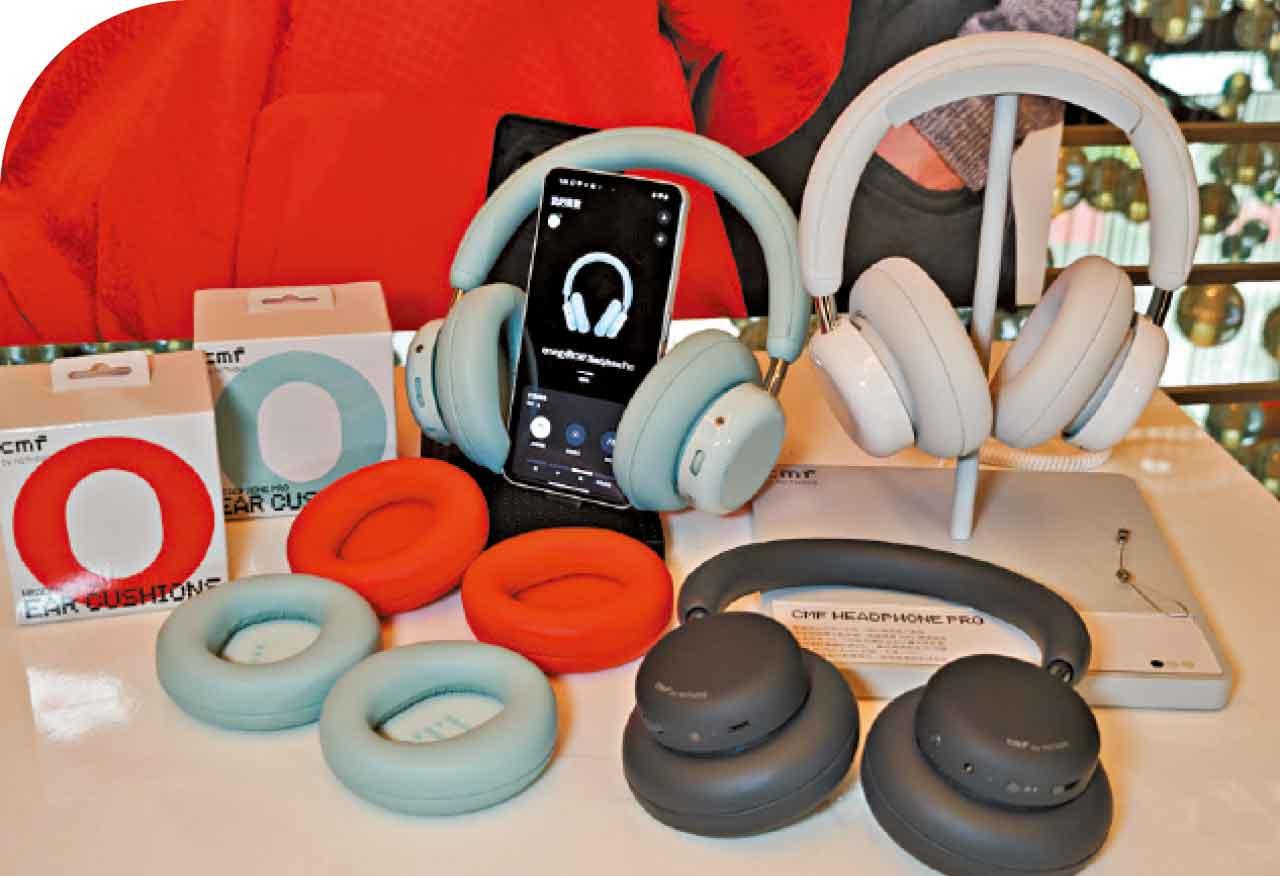 耳機提供3款配色,可另購兩款鮮色耳罩。