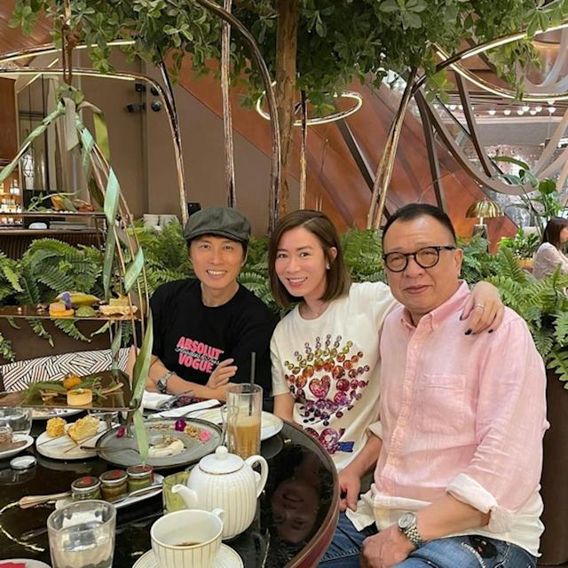 黃子華、佘詩曼、許紹雄合演TVB劇集《絕代商驕》建立出深厚感情。