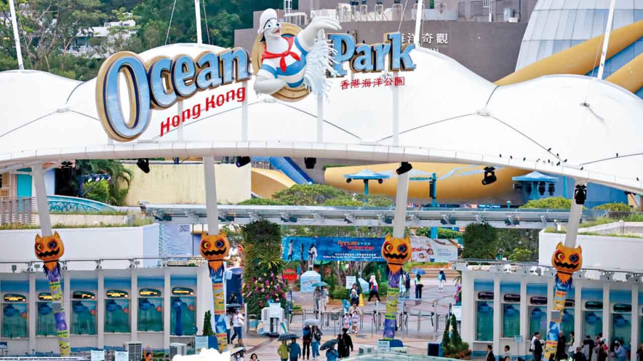 海洋公園年度虧損擴大,但收入上升。(資料圖片)