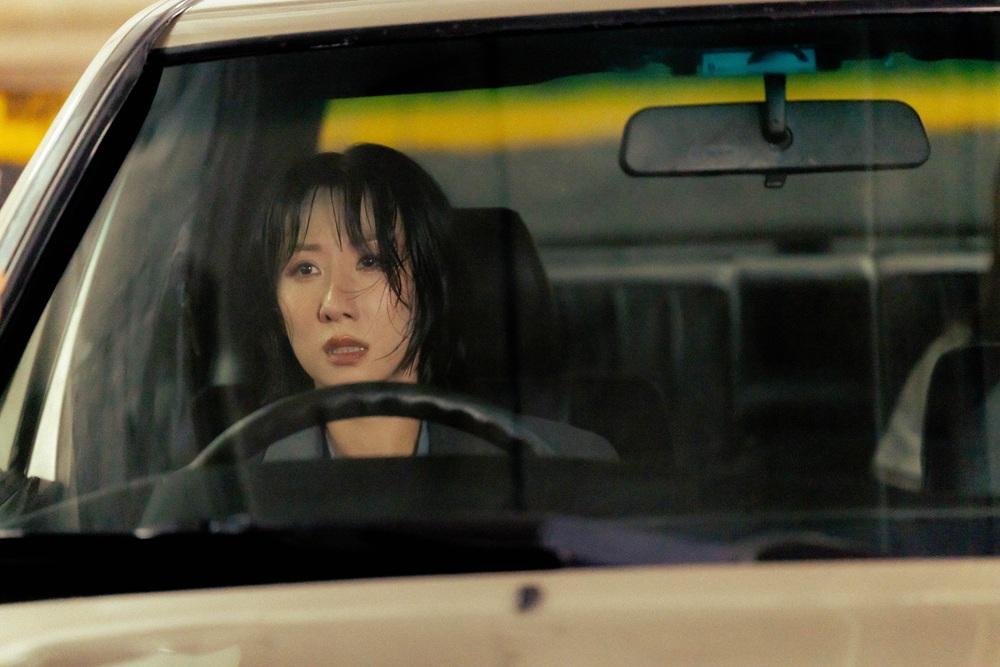 泳兒新歌講打針抗老 MV慘被喪屍追殺