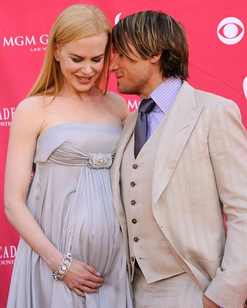 妮歌在2008年宣布懷孕。