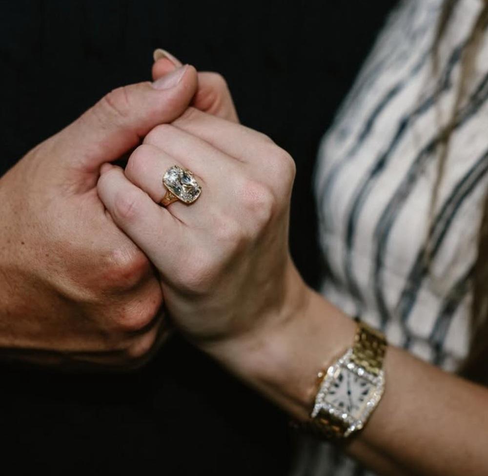 Taylor的婚鑽超過200萬美元(約1,560萬港元)以上。