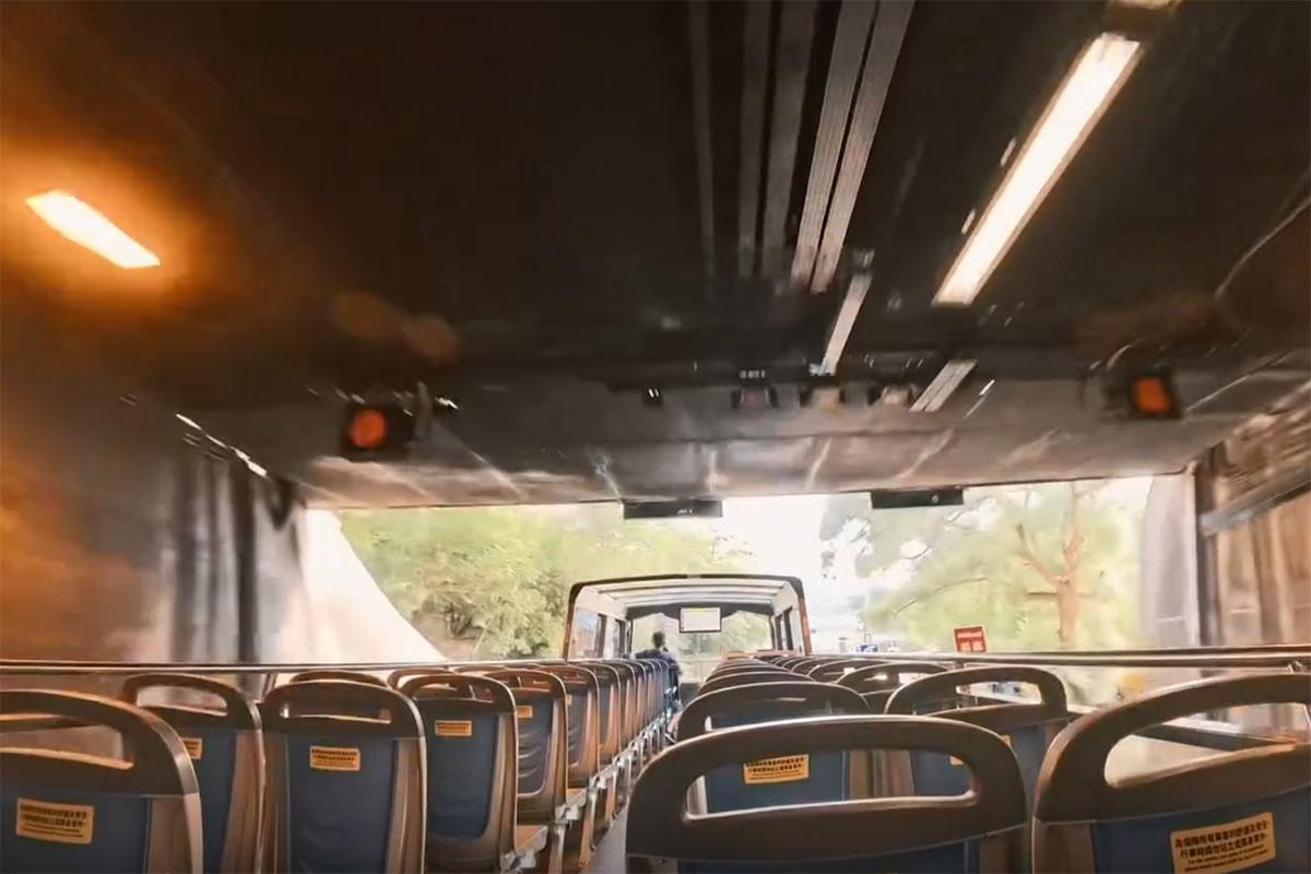 有網民做一日遊客搭開篷巴士遊香港,欣賞沿途風景。(Threads用戶tu.analogue影片截圖)