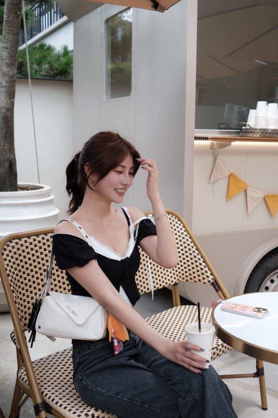 日本藝人阿部瑪利亞為AKB48及AKB48 Team TP前成員,在台灣發展多年。