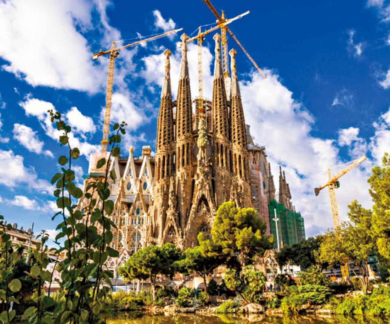 西葡9天文化美食之旅 打卡聖家堂+萊羅書店+大石角!