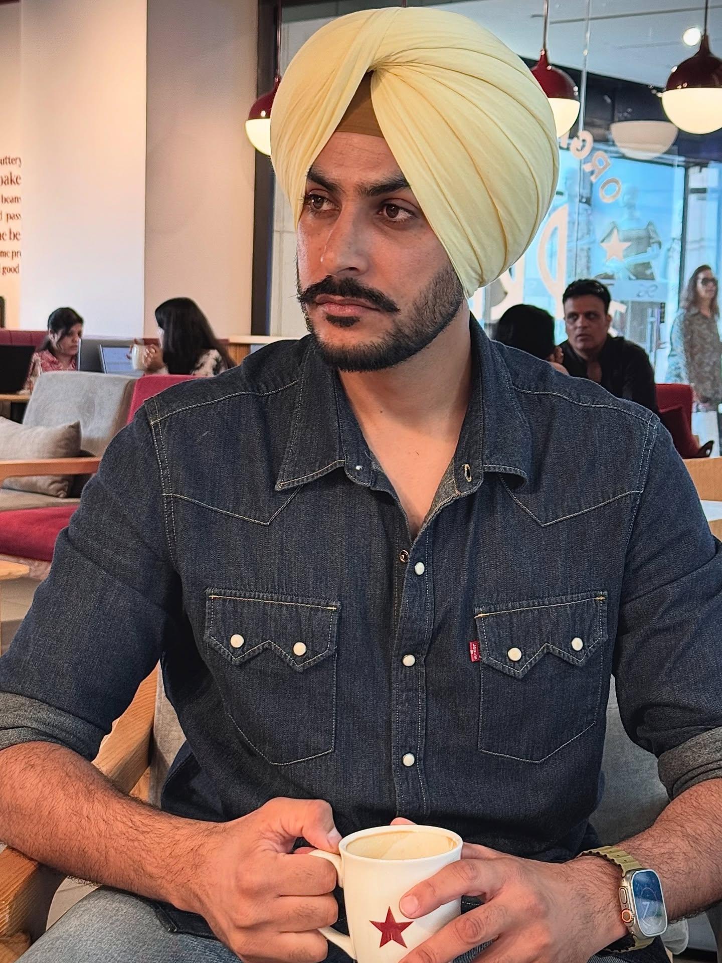 Rajvir Jawanda因閃避牛隻而發生車禍,終年35歲。