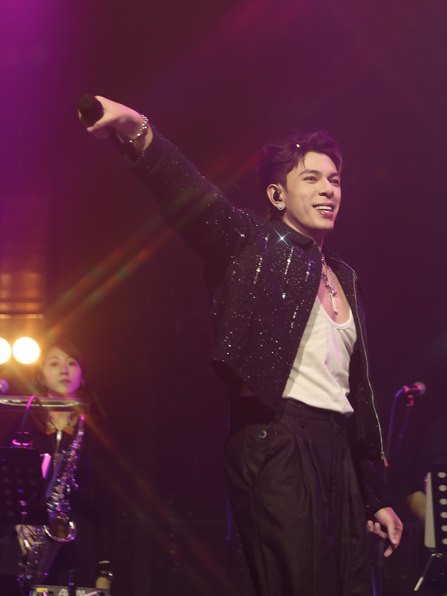 古淖文對於被甄妮指「油膩誇張」,他反而開心獲前輩留意及會虛心學習。