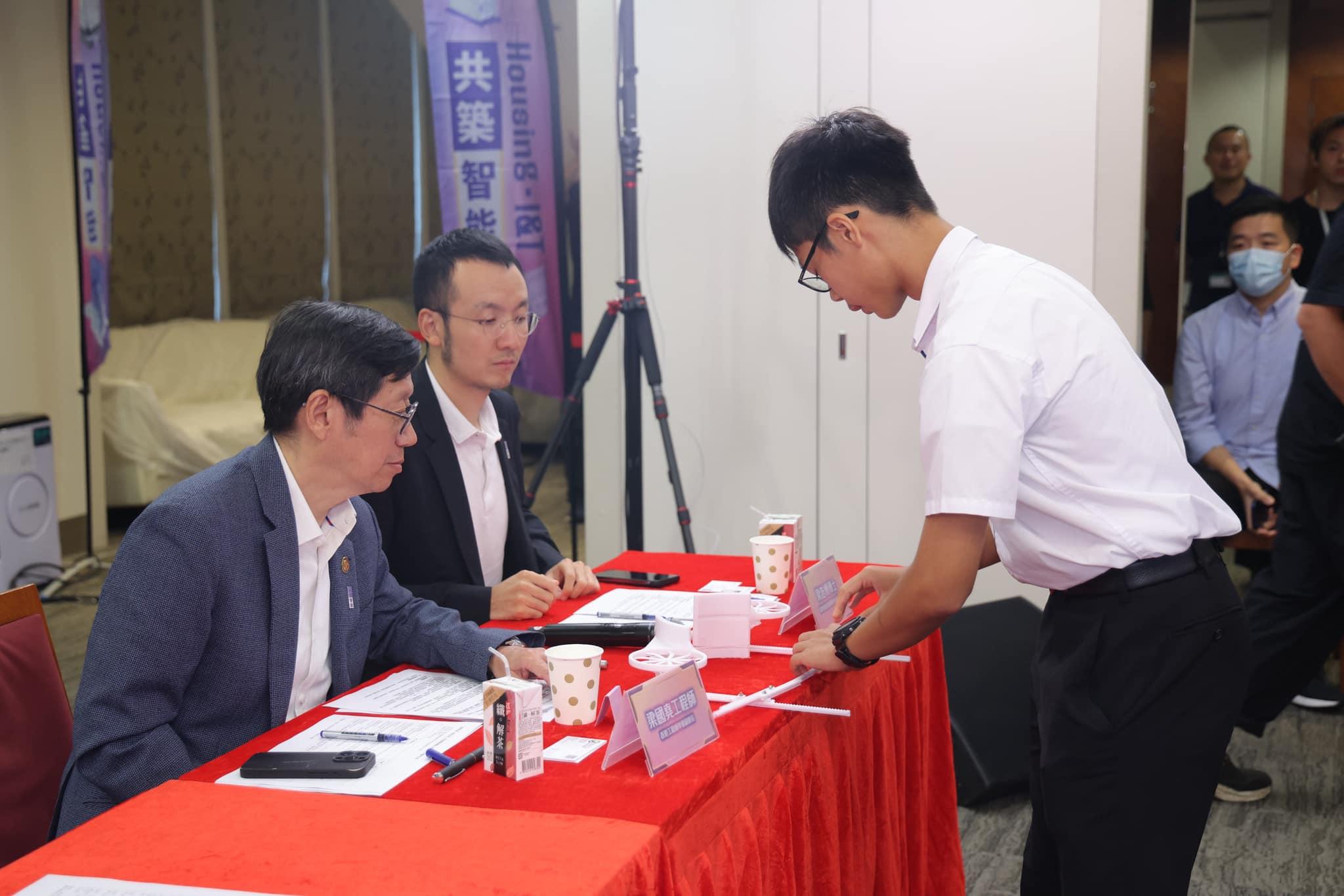 @fb何永賢 Winnie Ho 圖片