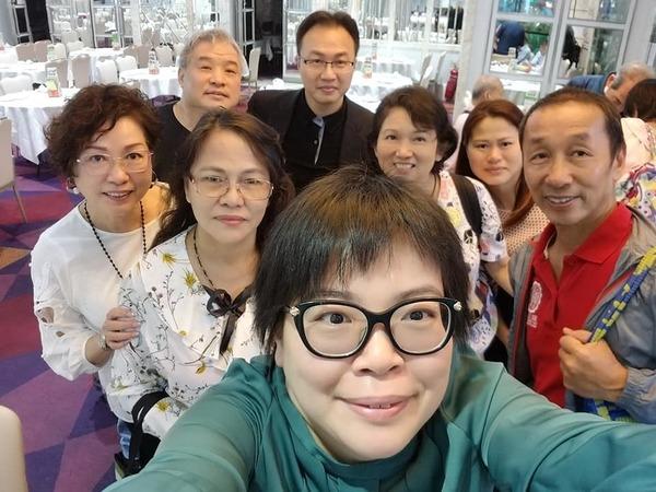 八両金前妻早年因為健康問題,向八両求助。