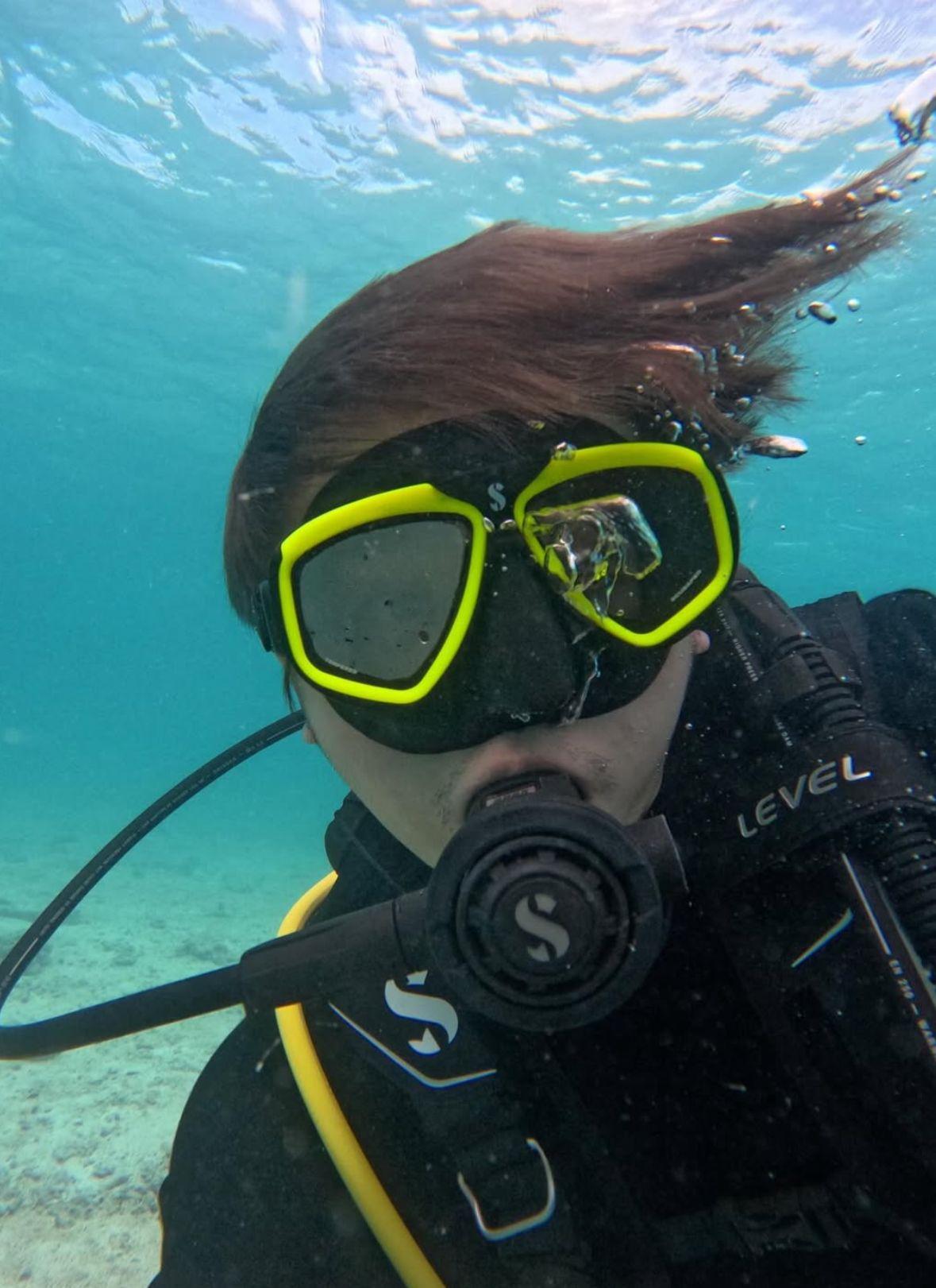 姜濤迷上潛水。