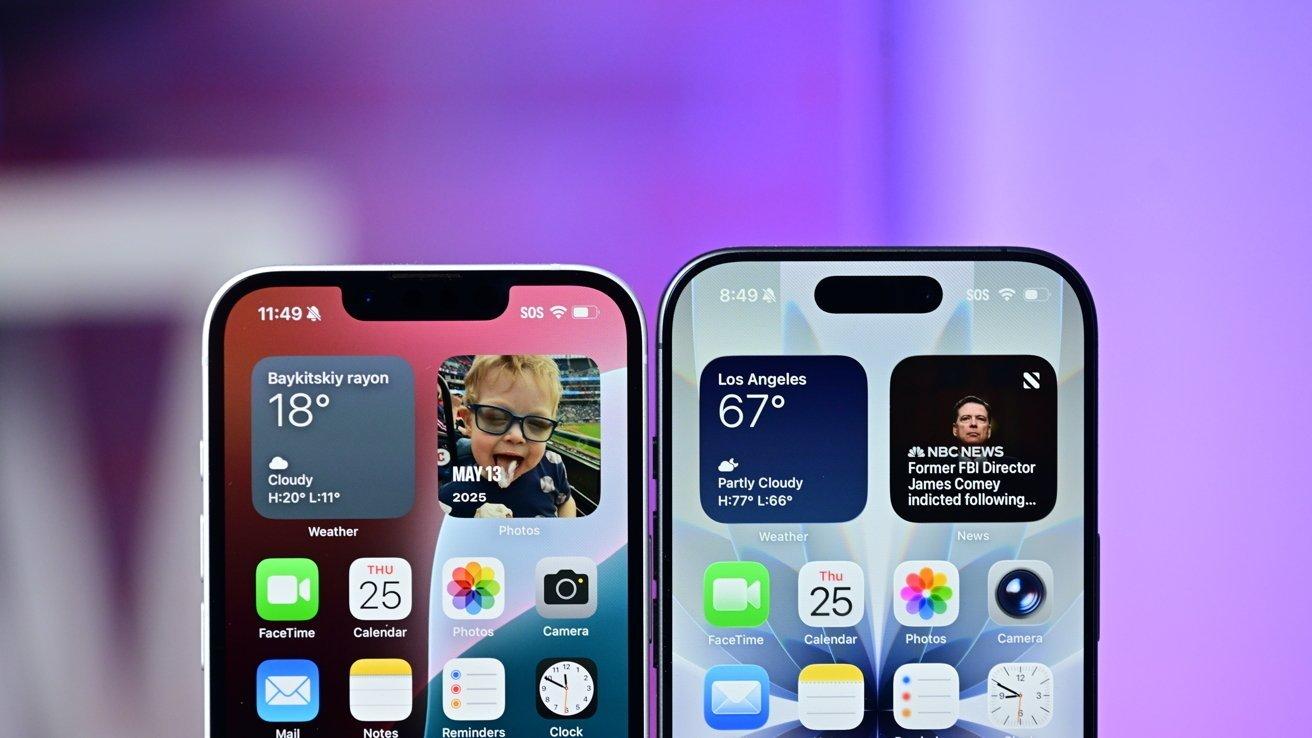 iPhone 17e(左)與 iPhone 17對比。