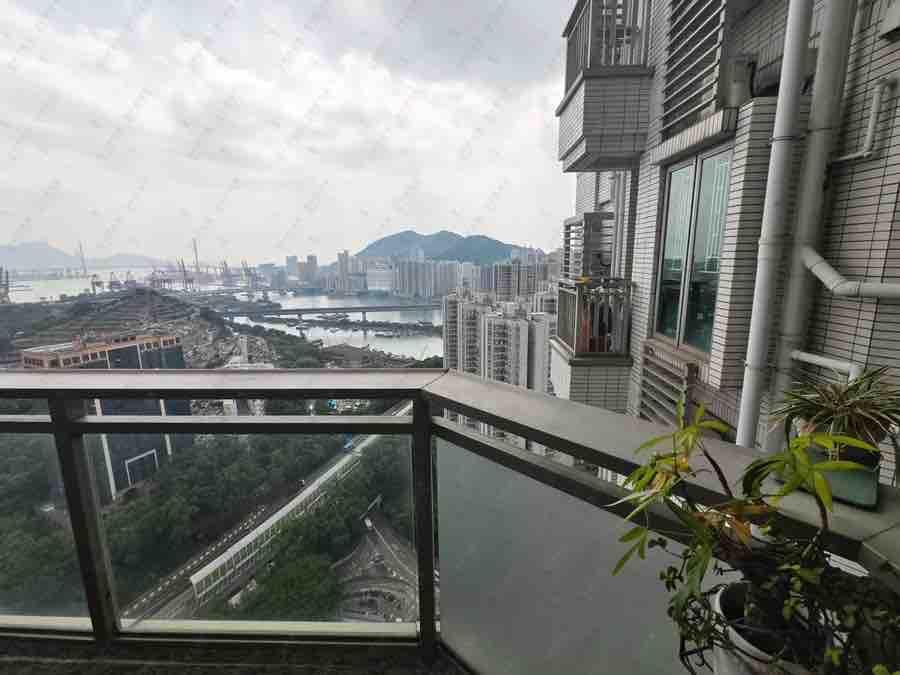 荃灣環宇海灣高層兩房 外區上車客一見傾心 即日「意頭價」入手(多圖)|二手樓成交