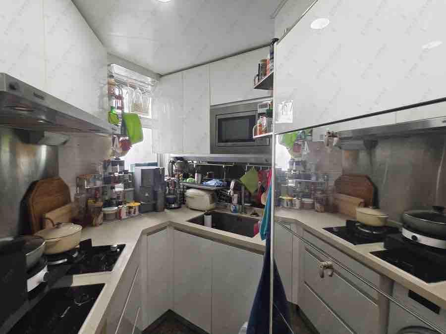 荃灣環宇海灣高層兩房 外區上車客一見傾心 即日「意頭價」入手(多圖)|二手樓成交