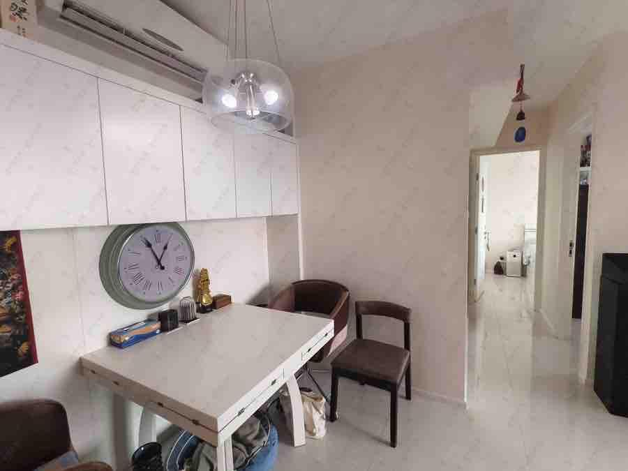 荃灣環宇海灣高層兩房 外區上車客一見傾心 即日「意頭價」入手(多圖)|二手樓成交