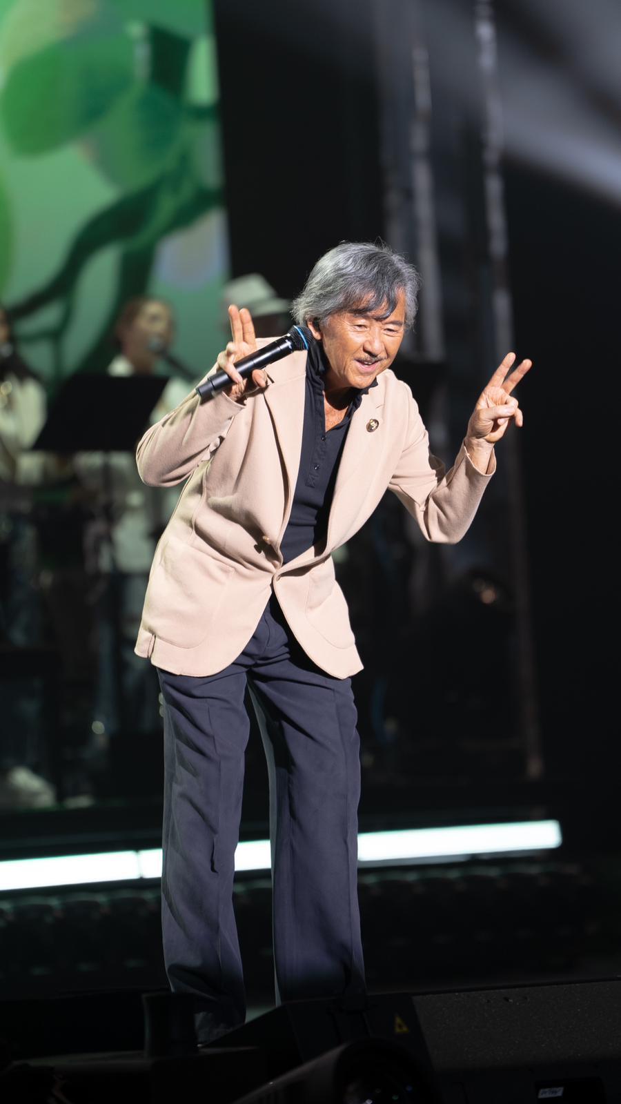 昨晚歌單加入新意,特設電影歌曲環節。