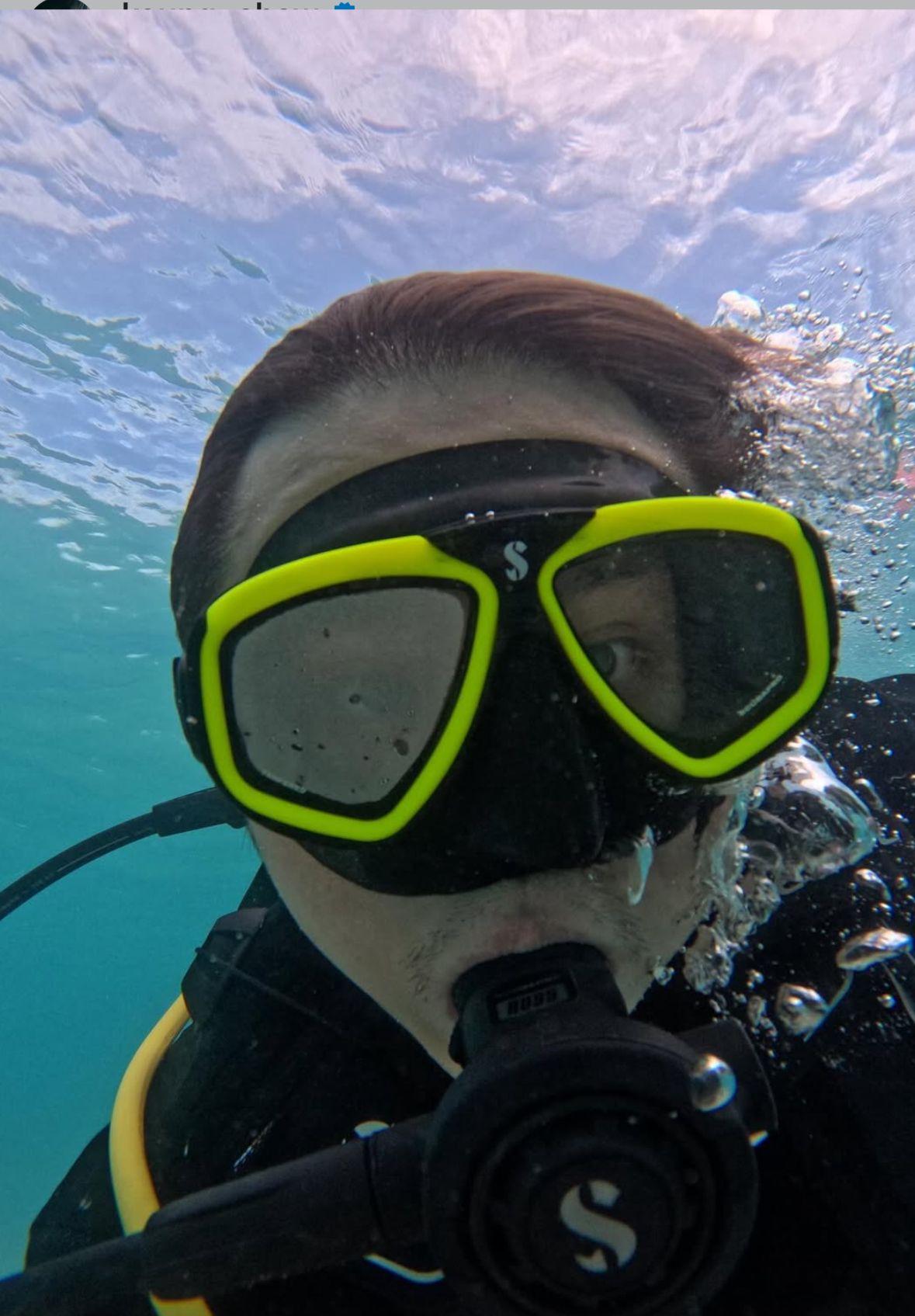 姜濤迷上潛水。