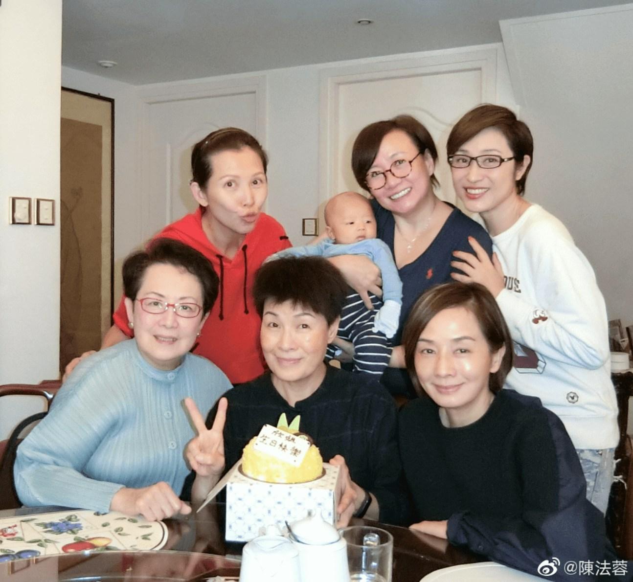 黃愷欣跟蔡少芬、商天娥、毛舜筠等感情要好。