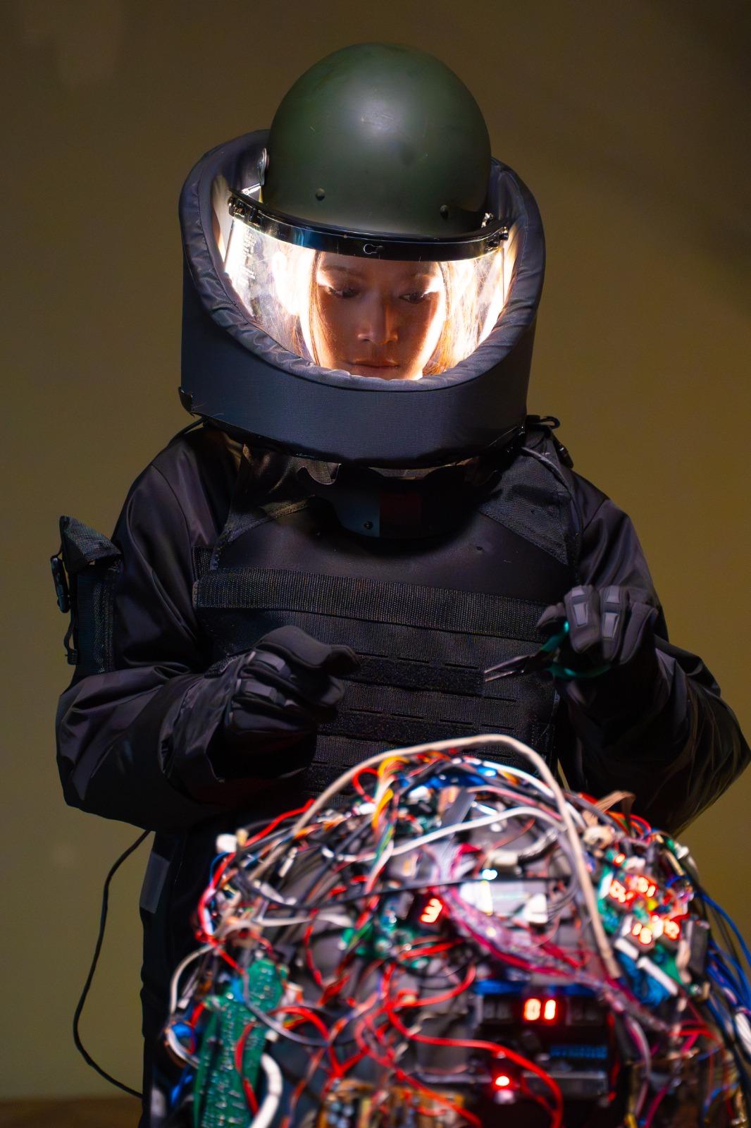 雲浩影早前為全新作品《我們還有幾多時間》拍攝MV。