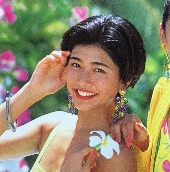 內田有紀走紅前拍過不少水着照。