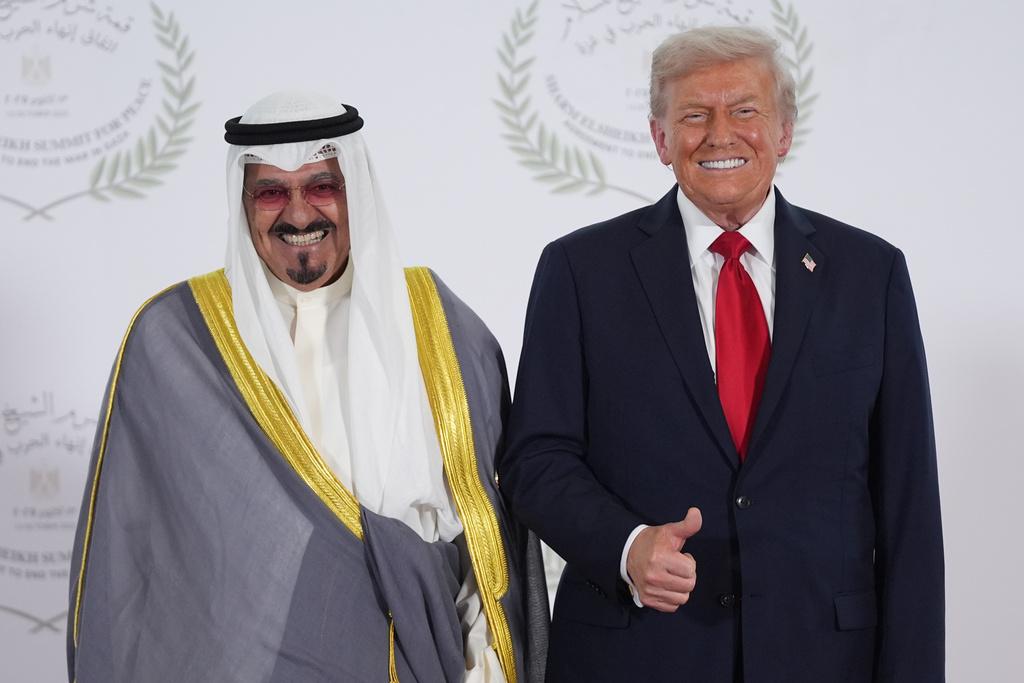 各國領袖、代表及重要人員出席埃及峰會。(美聯社)