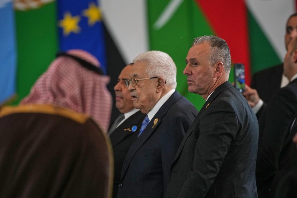 各國領袖、代表及重要人員出席埃及峰會。(美聯社)