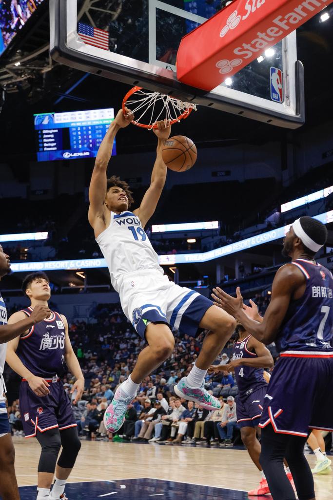 木狼新秀貝迪加(Joan Beringer)為球隊增添活力。