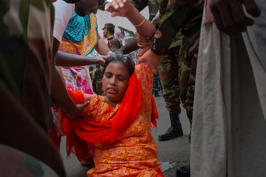 孟加拉成衣工廠大火 有毒氣體外洩至少16死。(美聯社)