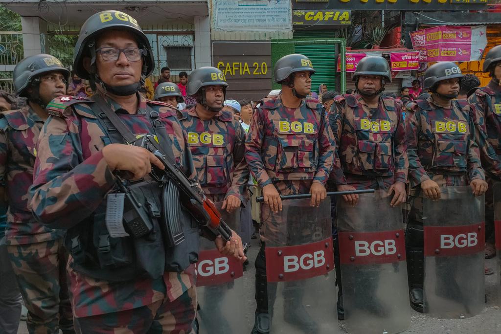 孟加拉成衣工廠大火 有毒氣體外洩至少16死。(美聯社)