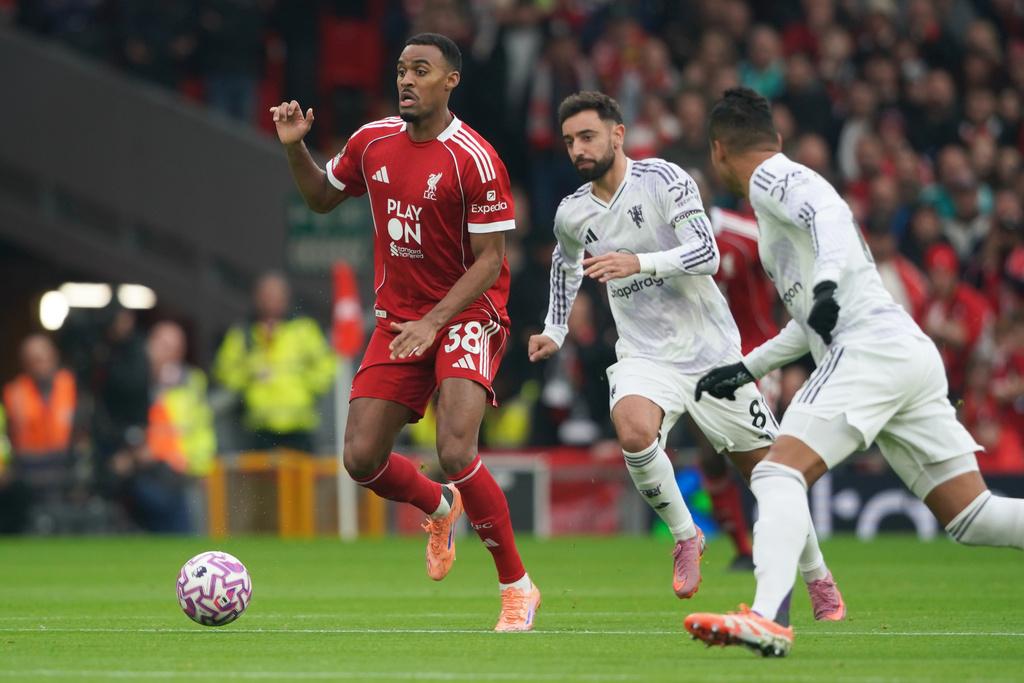 利物浦主場對曼聯。(美聯社)