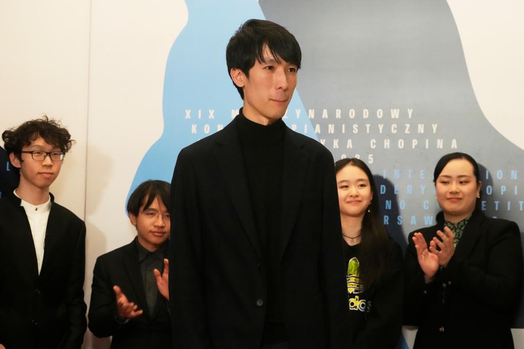 美籍華人陸逸軒(Eric Lu)在第19屆蕭邦國際鋼琴大賽榮獲首獎,直言夢想成真。(美聯社)