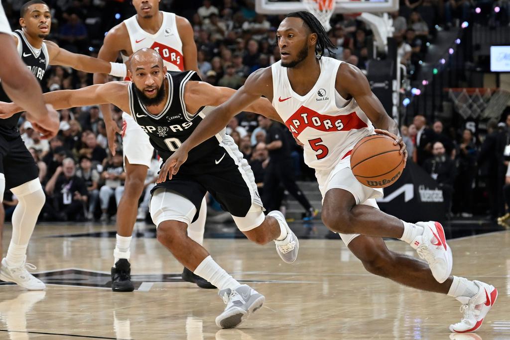 馬刺121:103擊敗速龍。(美聯社)