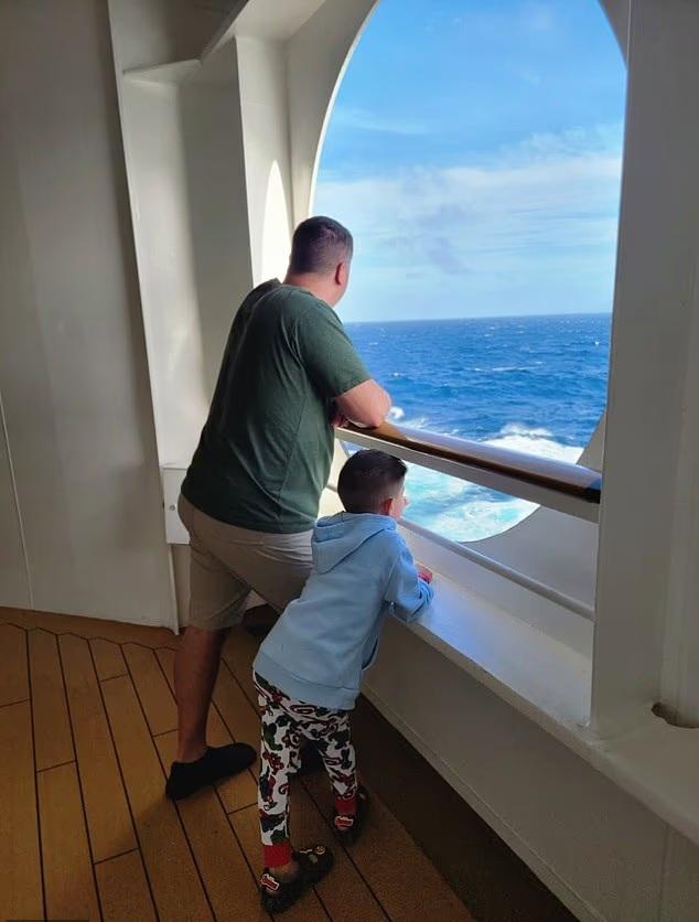 迪士尼郵輪5歲女童墮海案 調查指媽媽叫女兒爬窗台拍照引致