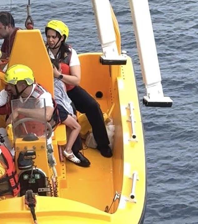 迪士尼郵輪5歲女童墮海案 調查指媽媽叫女兒爬窗台拍照引致