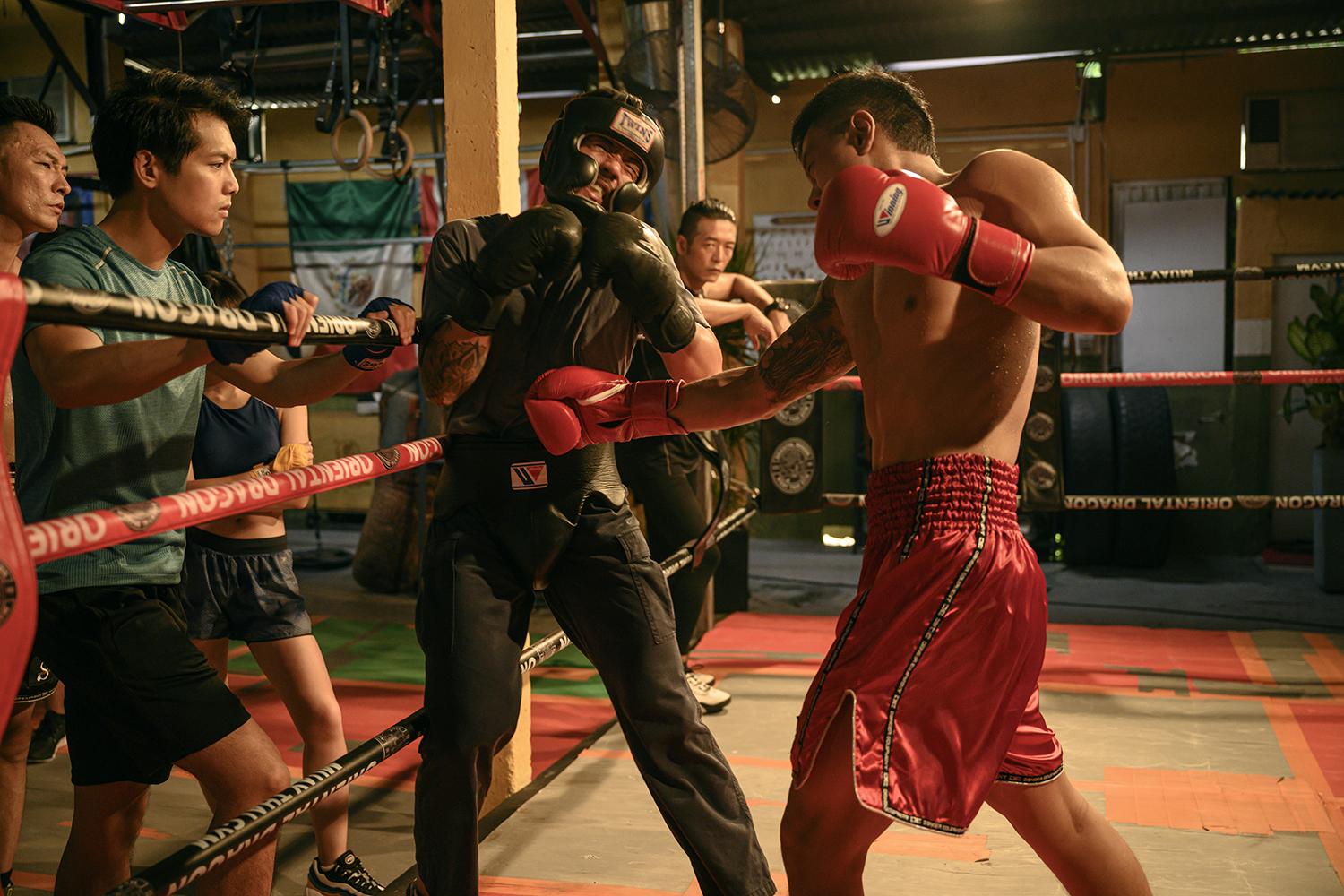 朱栢康為演《金童》拳手角色,接受MMA、西洋拳訓練。