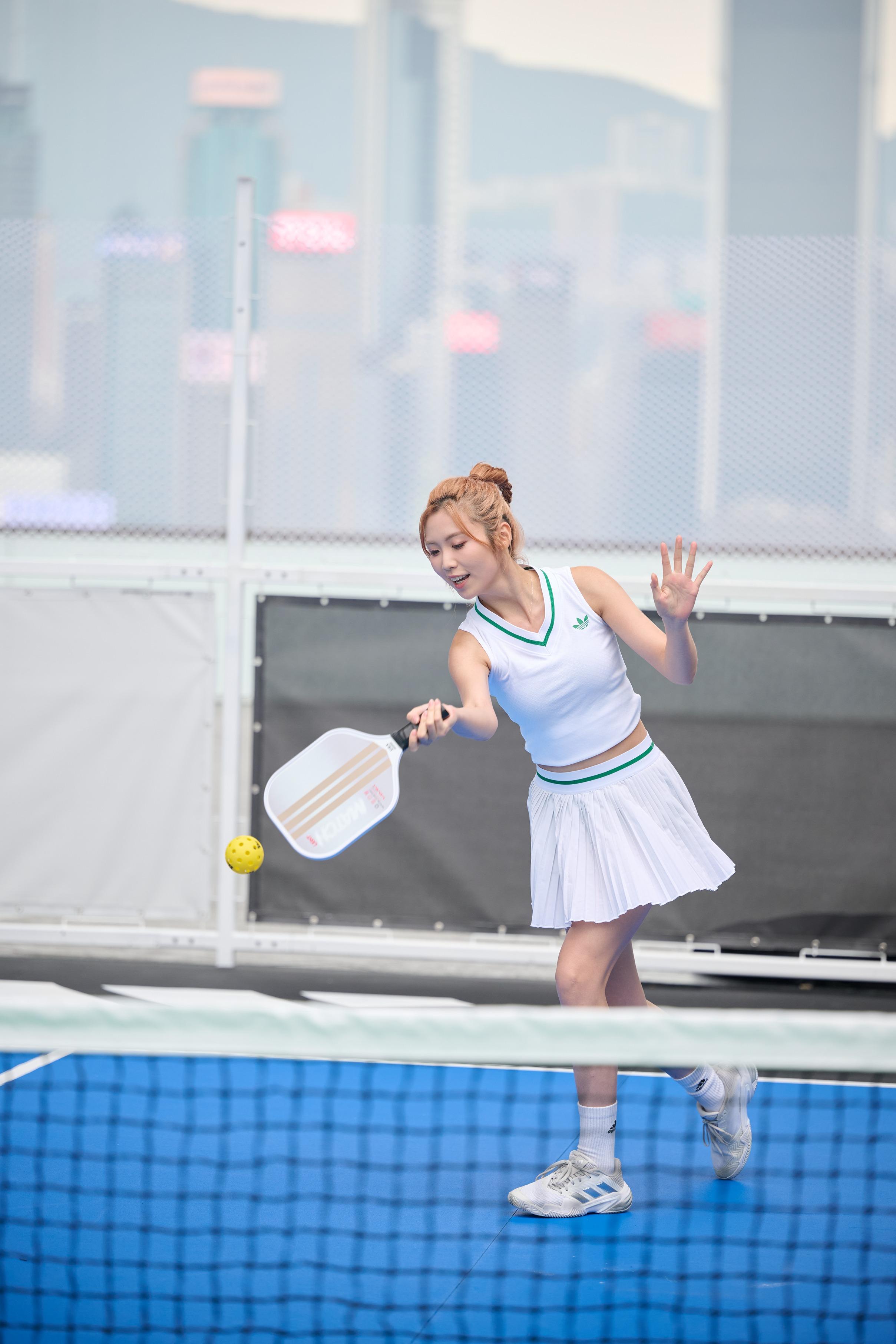 adidas Pickleball Fest開放式場地,可遠眺維港景致,在醉人景色下打波!