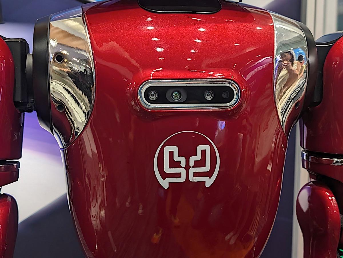 無論係商場巡邏、酒店迎賓,定係醫療機構嘅導覽服務,星行俠都能夠全方位覆蓋。